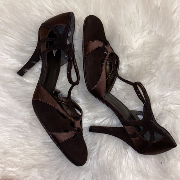 Stuart Weitzman Brown Suede Satin Mary Jane Pumps Heels  Sz 9. - Picture 4 of 7